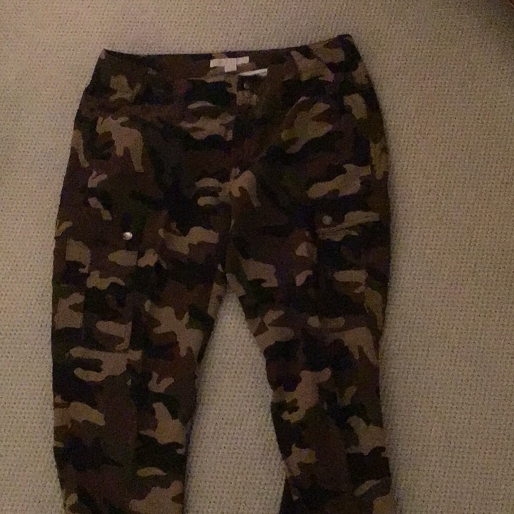 Michael Kors Camo 3/4 length woman’s pant